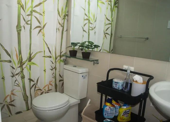 Azure North Monaco 10F Pool View With Netflix And Wifi And Karaoke